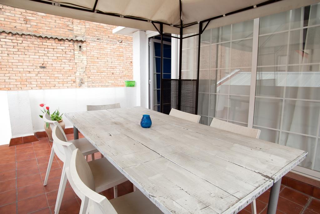 Holiday Home La Casa Azul Барселона Стая снимка